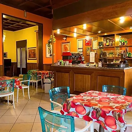 Ristorante San Carlo מלון 2*
