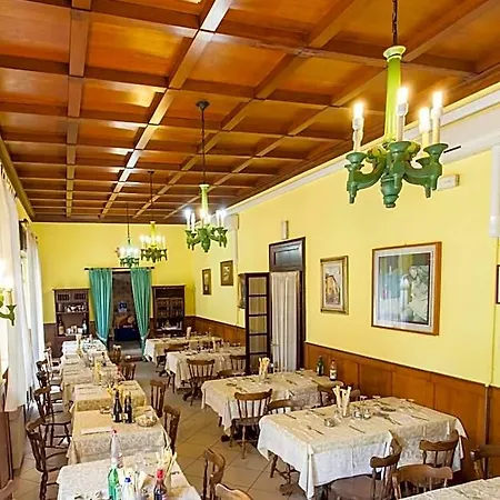 Ristorante San Carlo 2* סלסומאג'יורה טרמה